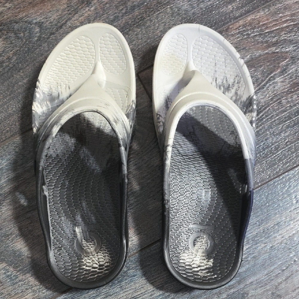 OKA b Black and White Sandals with Cushioned Comfort